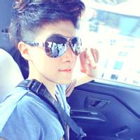 qq头像图片男生穿黑衣服_WWW.WHOISQQ.COM