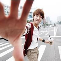男生爱情阳光qq头像图片_WWW.WHOISQQ.COM