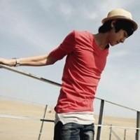 红色个性男生头像图片_WWW.WHOISQQ.COM