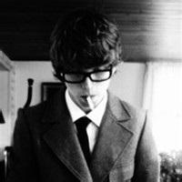 个性网男生头像图片戴眼镜_WWW.WHOISQQ.COM