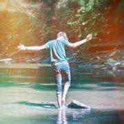 qq头像图片白头发男生帅气_WWW.WHOISQQ.COM