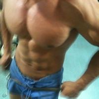 qq男生霸气头像图片肌肉男_WWW.WHOISQQ.COM