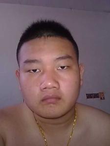 子弹头男生头像图片_WWW.WHOISQQ.COM