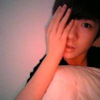 男生头像图片书遮脸_WWW.WHOISQQ.COM