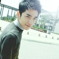 傻傻好看男生头像图片_WWW.WHOISQQ.COM