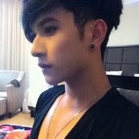 素颜男生头像图片_WWW.WHOISQQ.COM