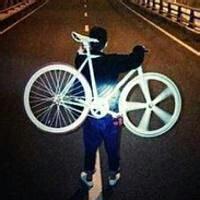 qq头像图片骑死飞男生_WWW.WHOISQQ.COM