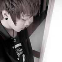 2012非主流男生头像图片_WWW.WHOISQQ.COM