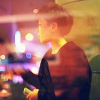 qq头像图片男生个性伤感_WWW.WHOISQQ.COM