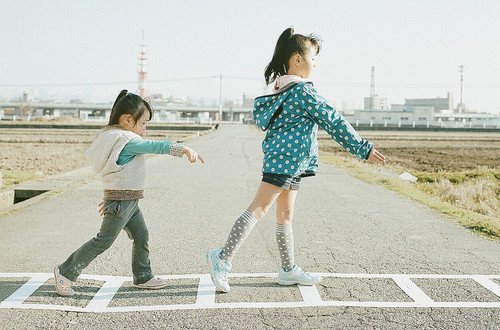 qq姐妹网名英语_WWW.WHOISQQ.COM