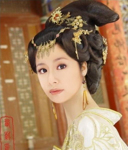 带英语和字的网名_WWW.WHOISQQ.COM