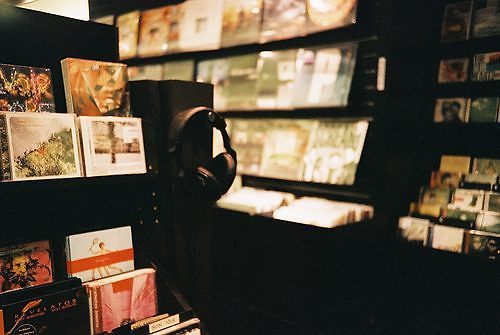 带雪的二字网名女生_WWW.WHOISQQ.COM